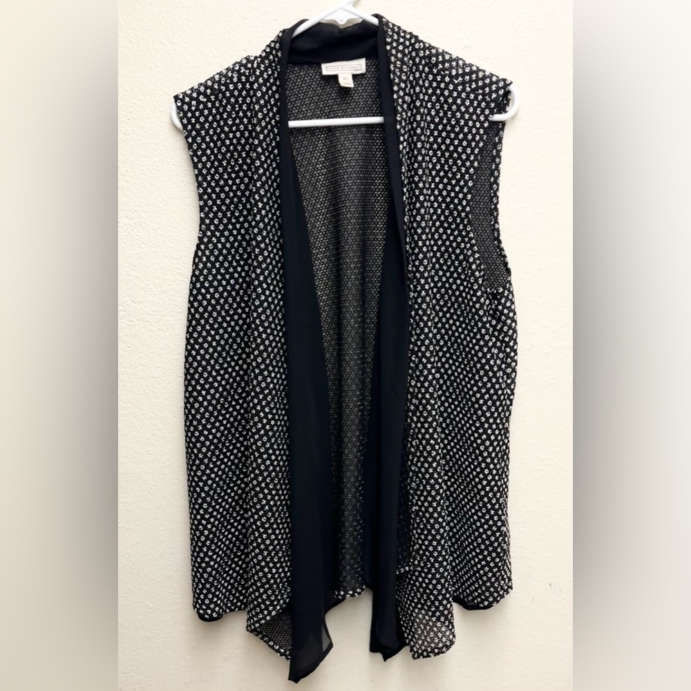 Dana Buchman Vest Women's XL White Black Layered Seersucker Handkerchief Hem EUC